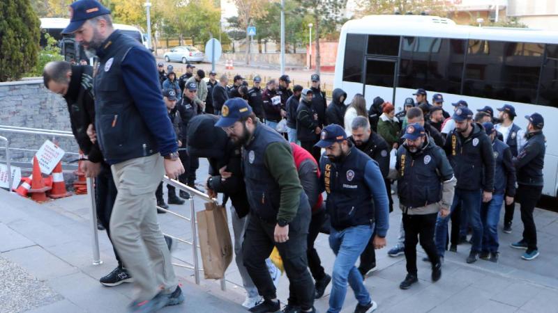 Erzurum merkezli 8 ilde siber dolandırıcılara operasyon: 43 gözaltı