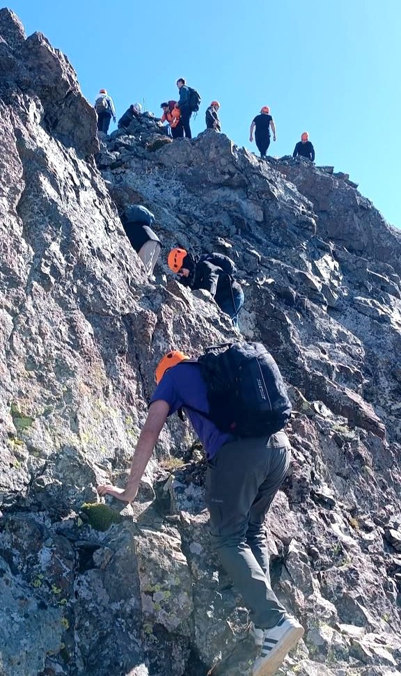RTEÜ-DOST “Doğaya Dönüş” PROJESİ İLE AKSU DAĞI ZİRVESİ'NDE