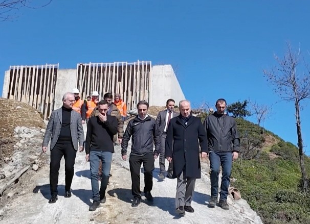 BAŞKAN METİN, İÇME SUYU HATTI YENİLEME, DEPOLAMA TESİS ÇALIŞMALARINI İNCELEDİ 