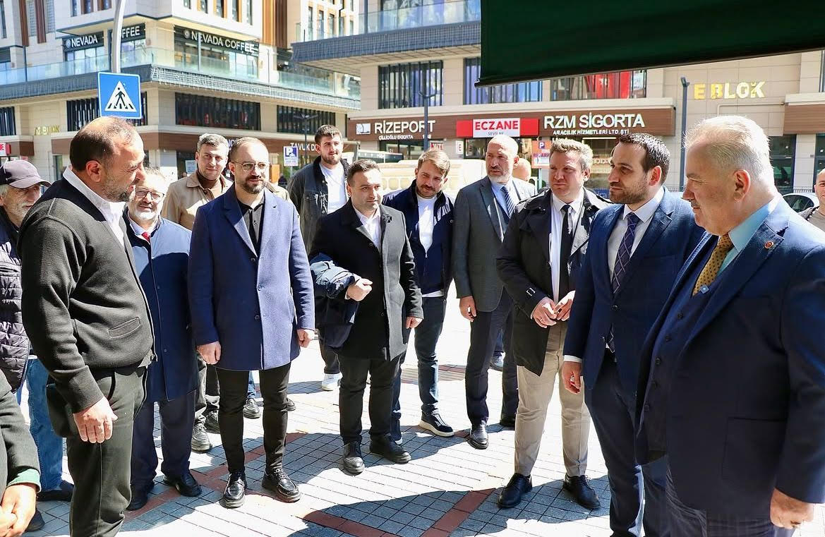 AK PARTİ MERKEZ İLÇE BAŞKANI BURAK AK: “DERDİMİZ DE SEVDAMIZDA RİZE”