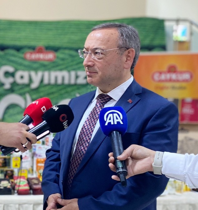 ÇAYKUR GENEL MÜDÜRÜ ALİM; SEVİNÇLİYİZ, ÇAYIMIZ KAR YAĞIŞINDAN NASİBİNİ ALDI 