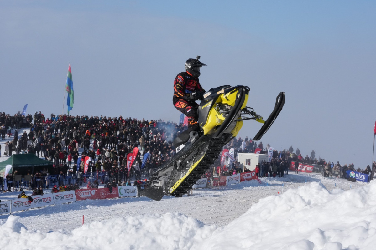 FIM DÜNYA KAR MOTOSİKLET ŞAMPİYONASI COŞKUYLA TAMAMLANDI 