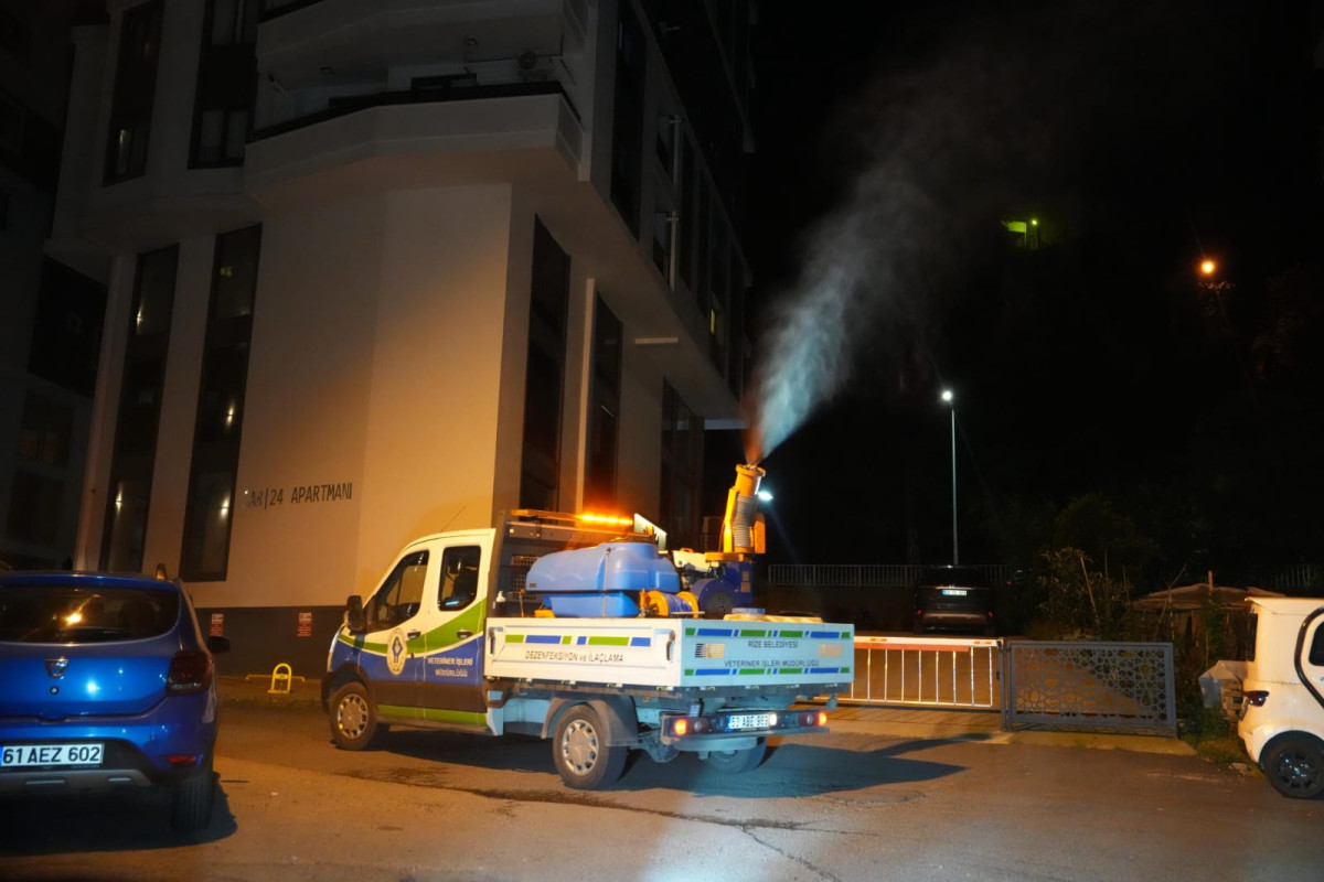 RİZE'DE GECE İLAÇLAMASI ÇALIŞMALARI ARALIKSIZ SÜRÜYOR