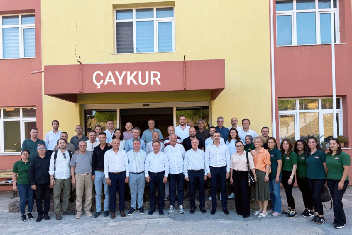 ÇAYKUR GENEL MÜDÜRÜ ALİM, İZMİR BÖLGESİNDEKİ BAYİLERLE BULUŞTU 